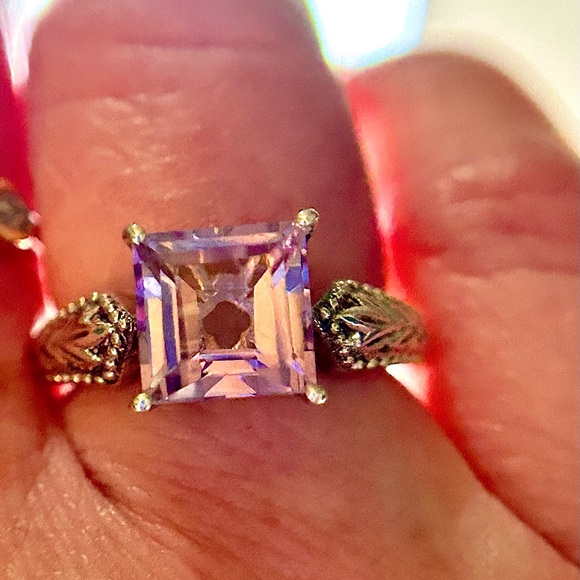 VINTAGE sz6 DESIGNER STS 2.6CTW EMERALD CUT COLOR CHANGING GEMSTONE 925SS ring - Picture 11 of 16